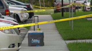 FGCU Forensics Professor breaks down standoff at Fort Myers apartment complex