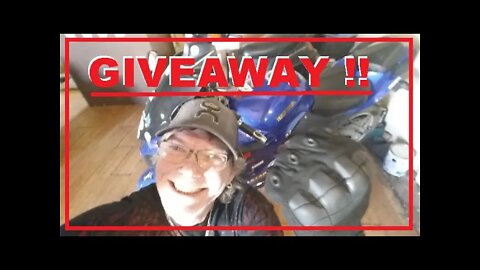 Trying To GIVE AWAY Gloves !!