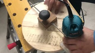Circle Cutting Jig for a Trim Router