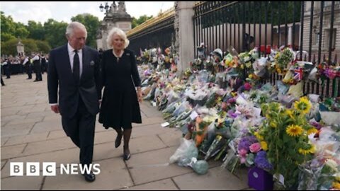 King Charles III meets crowds outside Buckingham Palace – BBC News
