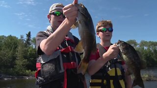 Topwater Smallmouth on Crane Lake, MN