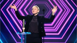 Ellen Honors "Amazing" Staff At People's Choice Awards