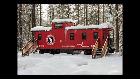 Someone Turned This Caboose Into A Perfect Little Home