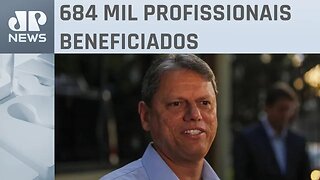 Tarcísio sanciona aumento salarial de 6% a servidores do estado de SP