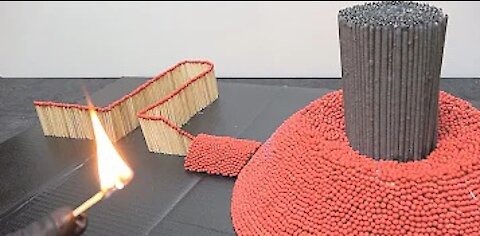 CHAIN ​​REACTION OF MATCHES AN INCREDIBLE FIRE DOMINO