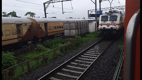 12859/Gitanjali Express Overtakes | 15017/Kashi Express at | Khardi Station