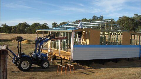 Building the kit home 14 - Roof trusses and bracing