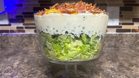 Classic 7 Layer Salad 🥗