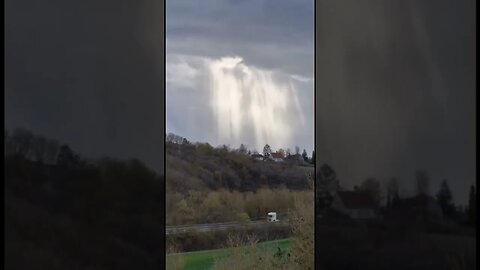 Bizarre Sky Phenomena ✨ Bayern, Germany 3/30/2023 Waterfall Hologram in the Clouds! ⛅
