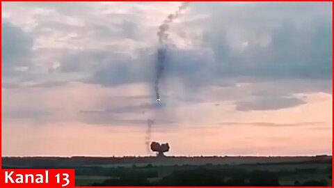 Moment when Russian Su-25 attack aircraft was shot down by Zenit missile complex in Donetsk