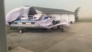 Strong winds move boat