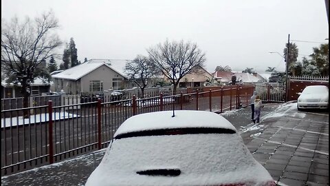 WOW! it's snowing in Johannesburg