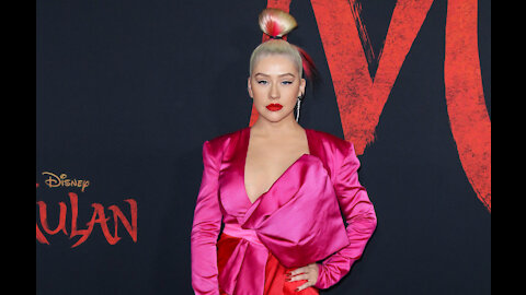 Christina Aguilera signs to Jay-Z's Roc Nation