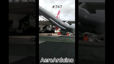 Huge #B747 Qantas Escape Slide Shooting Open #Aviation #Fly #AeroArduino