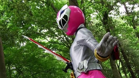 Was Santaura A Former Pink Ranger? Fan Theory Power Rangers Dino Fury Season 2 #PowerRangersDinoFury