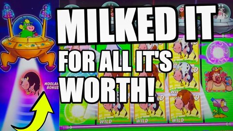 I TOOK ALL THEIR COWS!! INCREDIBLE BONUS JACKPOT ON Invaders Attack From The Planet Moolah!