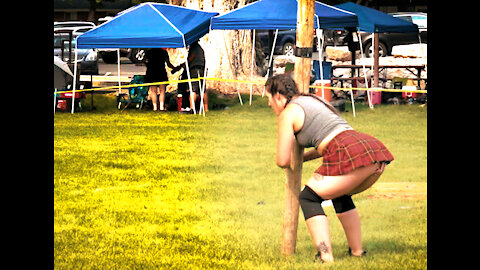 Perfect 12 Women's Caber Toss. 4K