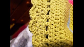 Small shell stitch crochet boarder