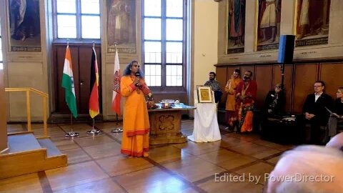 Paramahamsa Vishwananda fala na 1a celebração oficial do Diwali na Casa do Parlamento de Frankfurt