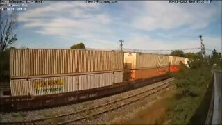 BNSF Fakebonnet Leading EB Intermodal at East Dubuque, IL on September 21, 2022 #steelhighway