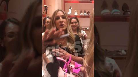 Sarah Jessica Parker Shuts Down a 14-Year Old for Filming Her at Shoe Event