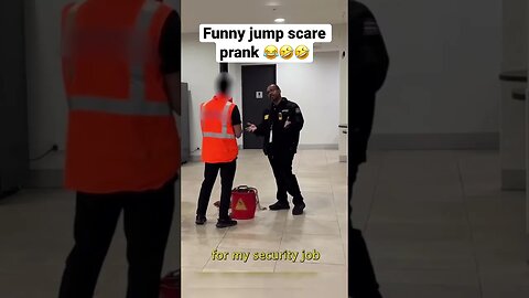 Funny jumpscare prank 😂 #funny #shorts #scary #jumpscare