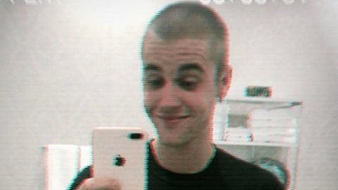 Justin Bieber Gets A Makeover: Cuts His Hair