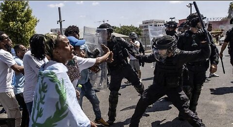 Israel considers steps to deport rioting Eritreans after Tel Aviv violence -