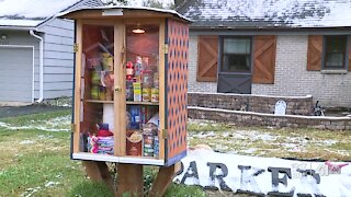 Overland Park Little Pantry helps feed community