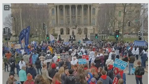 Abortion debated on streets outside Illinois State Capitol