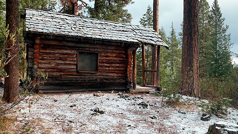 Volcanic Lava Rock Forest to RUSTIC Edison Log Cabin Shelter! | 4K Winter Snow Hiking Central Oregon