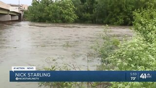 Flooding washes through parts of Kansas City