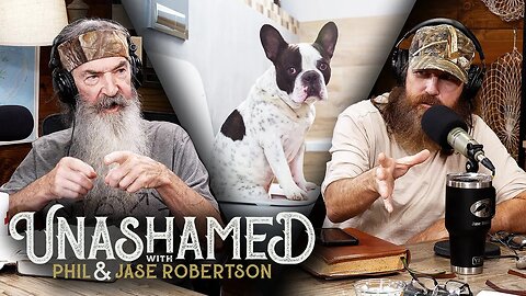 Jase Encounters a Dog at a Urinal & Phil Washes What MIGHT Be Mud Off of Bobo | Ep 744