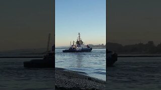 Tugboat In A Spin. #trending #shorts #merchantnavy #lifeatsea #tuglife #tugboat #video #ship #viral