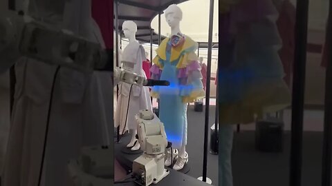 These clothes change colors