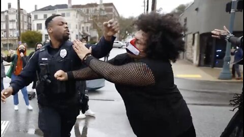 Pittsburg BLM Protestor Gets Laid Out by Cop