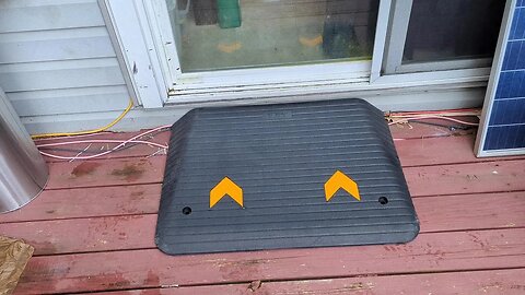 VEVOR Rubber Threshold Ramp, 4" Rise Wheelchair Ramp Doorway, Recycled Rubber Power Curb Ramp