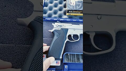 Smith and Wesson Model 1006. Best 10mm Pistol?