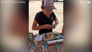 Bambino messicano realizza fantastiche pitture a mano