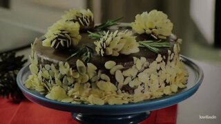 Chocolate Cake with Pineapples of Almonds