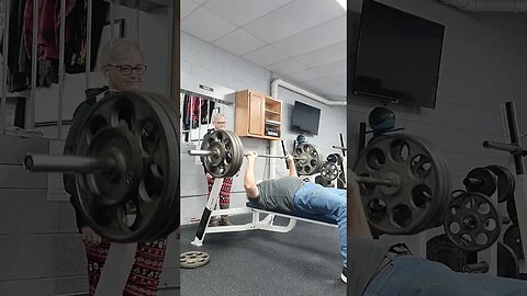 335lbs x 7 reps , Crazy 🤪 old man