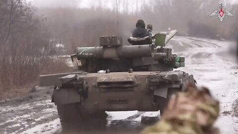 MoD Russia: T-80 tank crews from Western MD conduct missions on forward positions within the SMO.