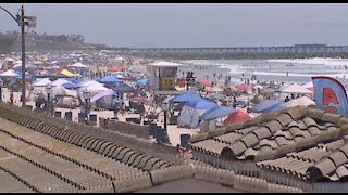 Crowds pack local beaches, Fourth of July events