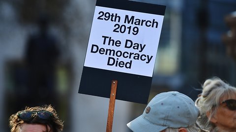 Thousands Protest UK Parliament After Failed Brexit Vote