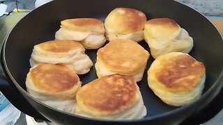 A simple method to have fresh biscuits