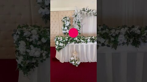 Wedding bride & groom table decorations - inspire #diywedding #wedding #backdrop #bride