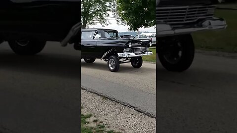 Ford Gasser pulling out