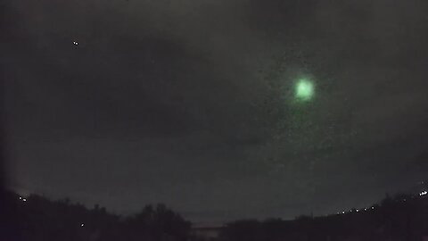 Green fireball seen streaking across Arizona sky