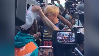 Jake Paul fight with Floyd Mayweather after stealing hat