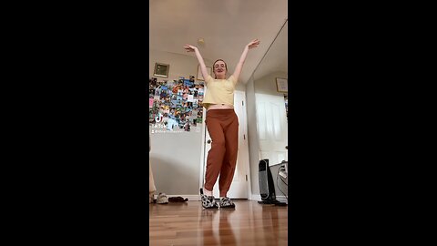 Cute lil dance from tiktok